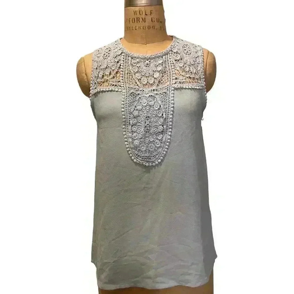 Halogen Embroidered Crochet Sleeveless Crewneck Light Blue Tank Top NWT Size XS - Picture 1 of 7